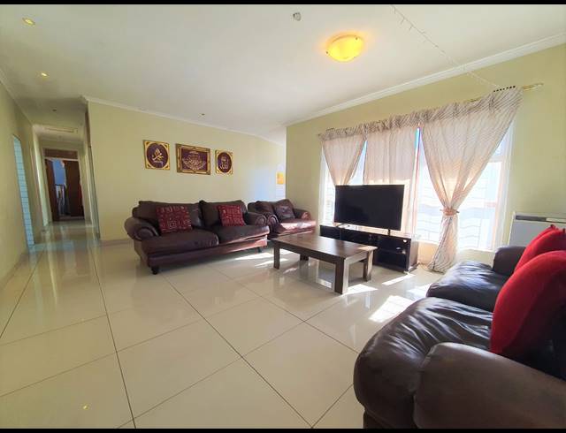 3 BEDROOM HOUSE FOR SALE IN GOODWOOD ESTATE